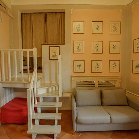 Tranquil Suite Near Museums And Train Station Firenze Bagian luar foto